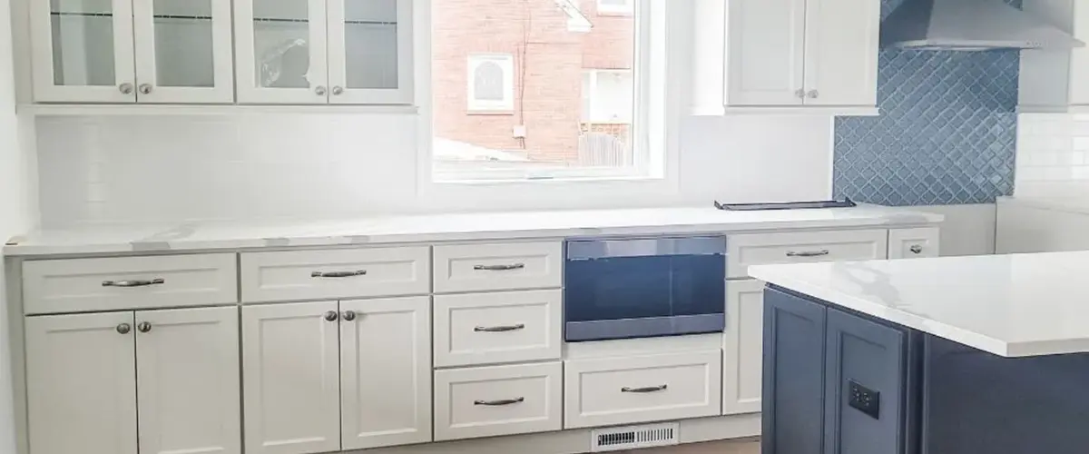 white kitchen cabinets